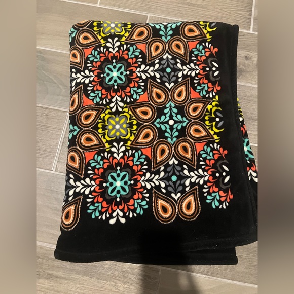 Vera Bradley Bedding Vera Bradley Printed Throw Blanket Poshmark